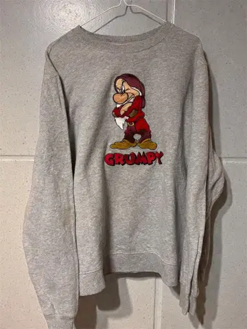 Disneystore 그랑피 맨투맨 자수