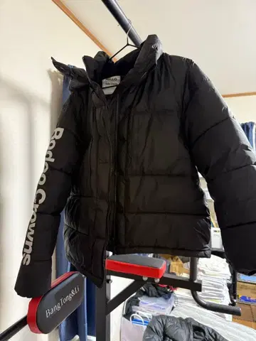 로데오 크라운즈 블랙 다운 자켓