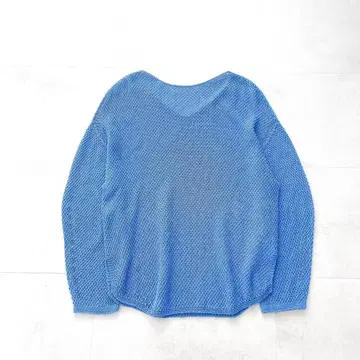 새상품급 인기 노블 페이퍼얀 카노코 Back V 풀오버 니트 블루