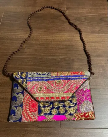 레어 1점 모노 자수 장식 컬러풀 클러치백
