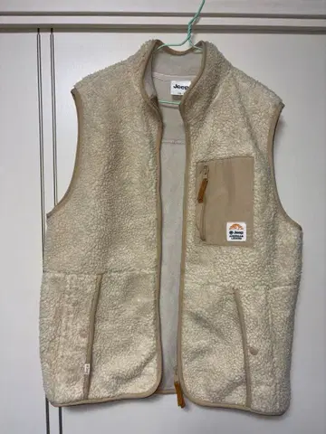 Jeep 베이지 플리스 자켓 슬리브리스