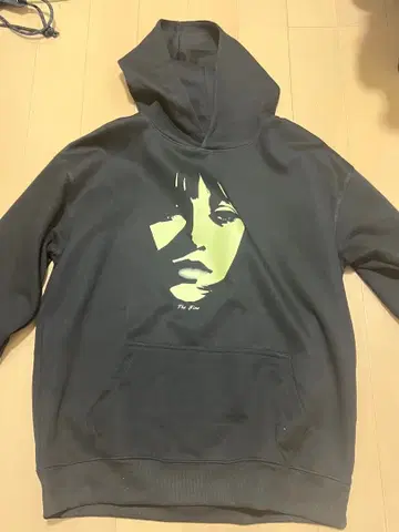 얼굴 프린트 그레이 후드 부착 후드티