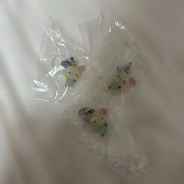 산리오 캐릭터즈 윳토 메지루시 액세서리 우사하나