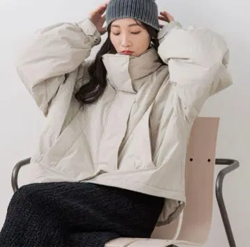 로리즈팜 몬스터 숏코트 아이보리