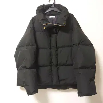 새상품 Deuxieme CIasse 숏 다운 블랙 내일 발송 가능