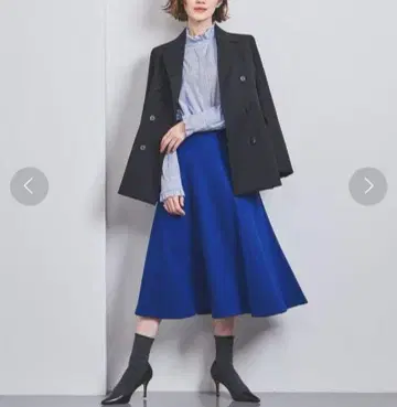 W 스무스 세미 플레어 스커트 40