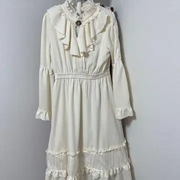 axes femme 아이보리 프릴 긴팔 원피스