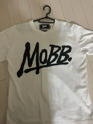 MOBB 화이트 T셔츠 M 사이즈