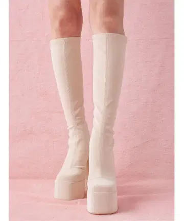 통굽 화이트 롱 부츠