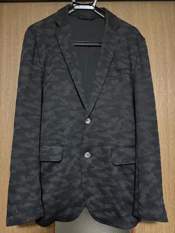 EPoca Uomo 블랙 카모플라쥬 자켓