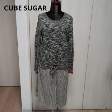 [새상품급] CUBE SUGAR 그레이와 화이트 스트라이프 니트 원피스