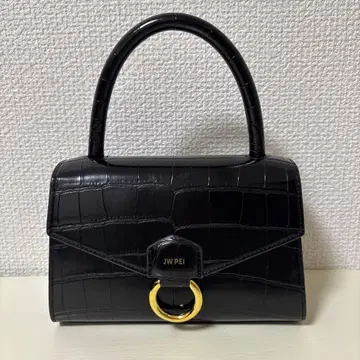 JW PEI 블랙 핸드백
