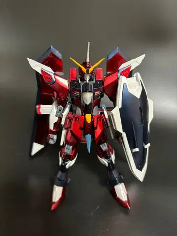 완성품 HG 1/144 임모탈 저스티스 건담