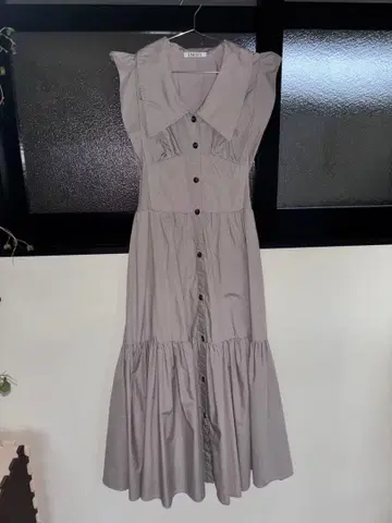 SNIDEL 슬리브리스 티어드 원피스 그레이