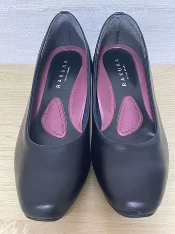 정체 펌프스 RAKUNA 라쿠나 블랙 24cm 4E 가죽