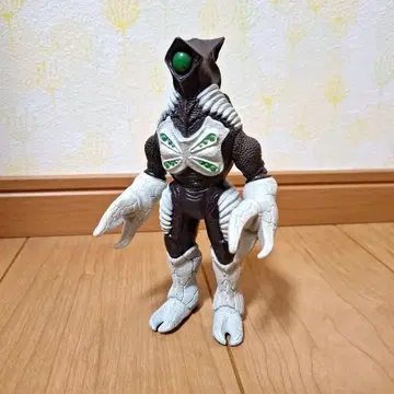 구 울트라 괴수 시리즈 잠 외계인 소프트 비닐 울트라맨 넥서스