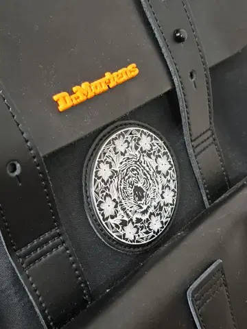 닥터 마틴 x 킹너드 백팩