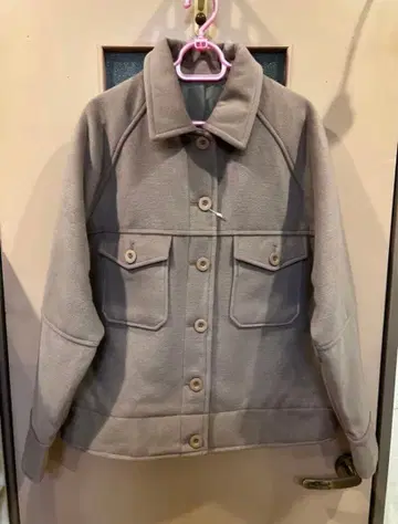 새상품 정가 14,190엔 산뜻한 촉감 루즈핏 아우터 모카 베이지 F