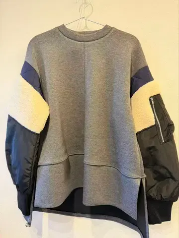 OMMO BOA DOCKING MA-1 SLEEVE TOP 그레이