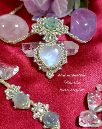 블루문스톤 (페리스트라이트), 플로라이트 등 마크라메 목걸이