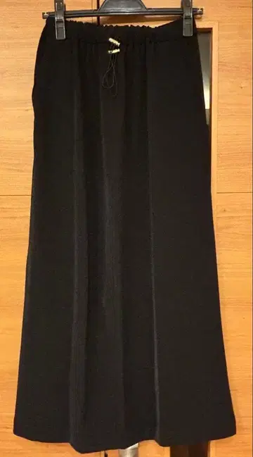 더블 크로스 블랙 스커트 반야드