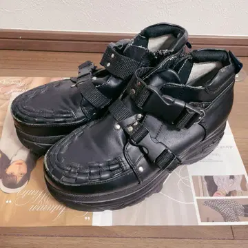 yosuke 요스케 블랙 통굽 가죽 스니커즈