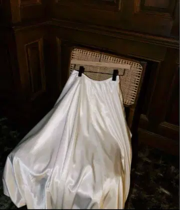 THE TOE Bercy Balloon Skirt