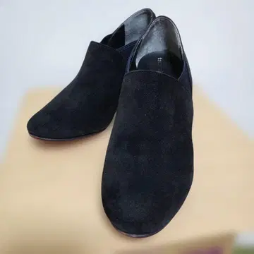 츠모리치사토 오크 블랙 부티 중간 힐 심플