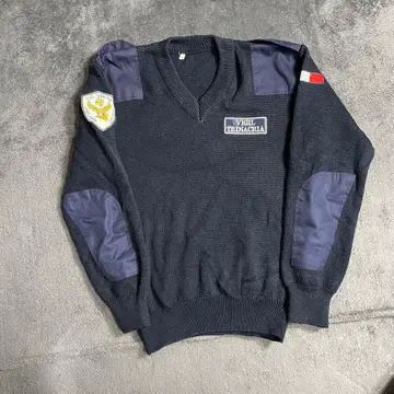 시라큐스 법원 경비 컴뱃 명령어 니트 스웨터