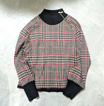 블루 라벨 글렌체크 자카드 니트