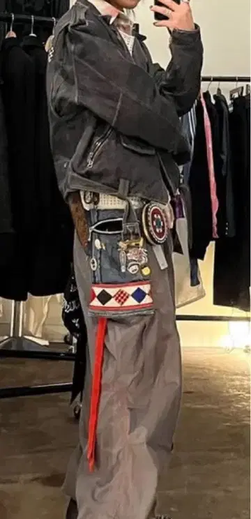 아오바군 착용 핑크하우스 라이더 자켓