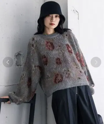 플라워 라메 페더 풀오버