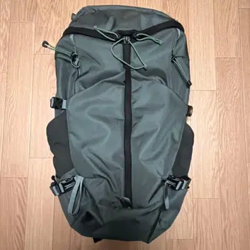 [ 새상품급 ] 미스터리 랜치 쿠리 30