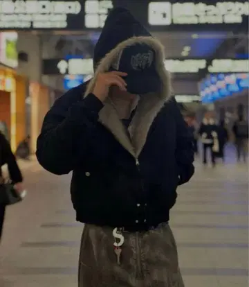 elev 퍼 자켓 블랙 짧은 기장 M