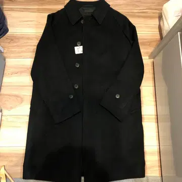 미사용 새상품 네이비 유니클로 싱글 브레스 코트 다운+J 유니클로 코트