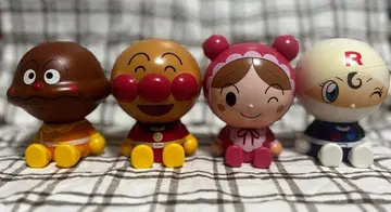 커다란 호빵맨 마스코트 4개 세트 호빵맨 카레빵맨 가챠