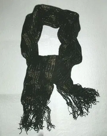 라메 믹스 머플러 블랙 골드