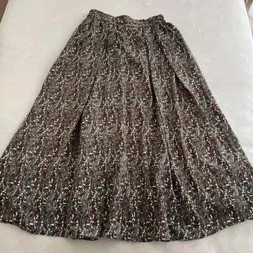 아나나스 꽃무늬 플레어 스커트 브라운 계열