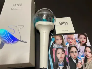 NMIXX 응원봉 트레이딩 카드 포함