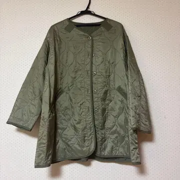 올리브 그린 퀼팅 자켓