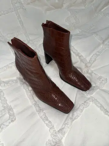 MNG 브라운 크로커다일풍 숏부츠