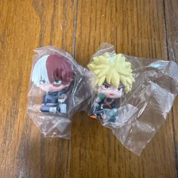 히로아카 앉아있는 대원 토도로키 쇼토 바쿠고 카츠키 2체 세트