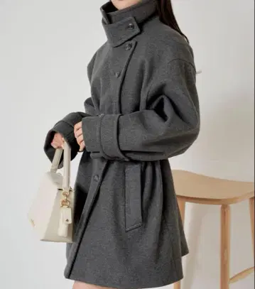 [ 택 포함 ] Chico 스탠드 칼라 미들 기장 오버코트