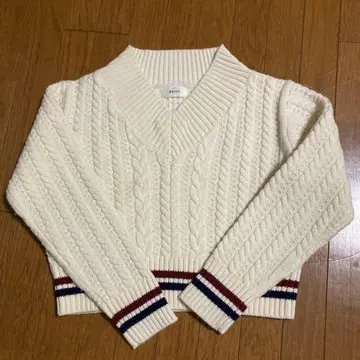 데이시 DEICY 칠드런 니트 새상품급 아이보리 숏