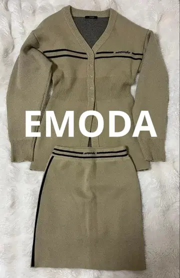 [EMODA] 츄즈라인 로고 가디건 셋업