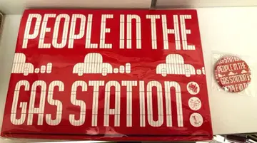 PEOPLE1 people in the gasstation