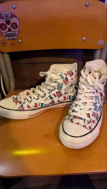 컨버스 프린트 패턴 하이컷 스니커즈 만국기