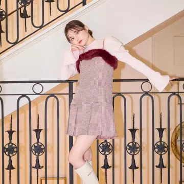 안미르 퍼 하운드투스 체크 플리츠 OP