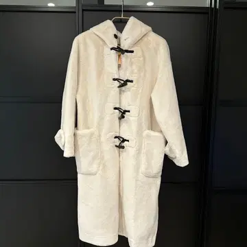 FURFUR 에코 퍼 더플 코트