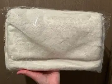 미사용 새상품, 미개봉 리즈리사 퍼 숄더백 화이트